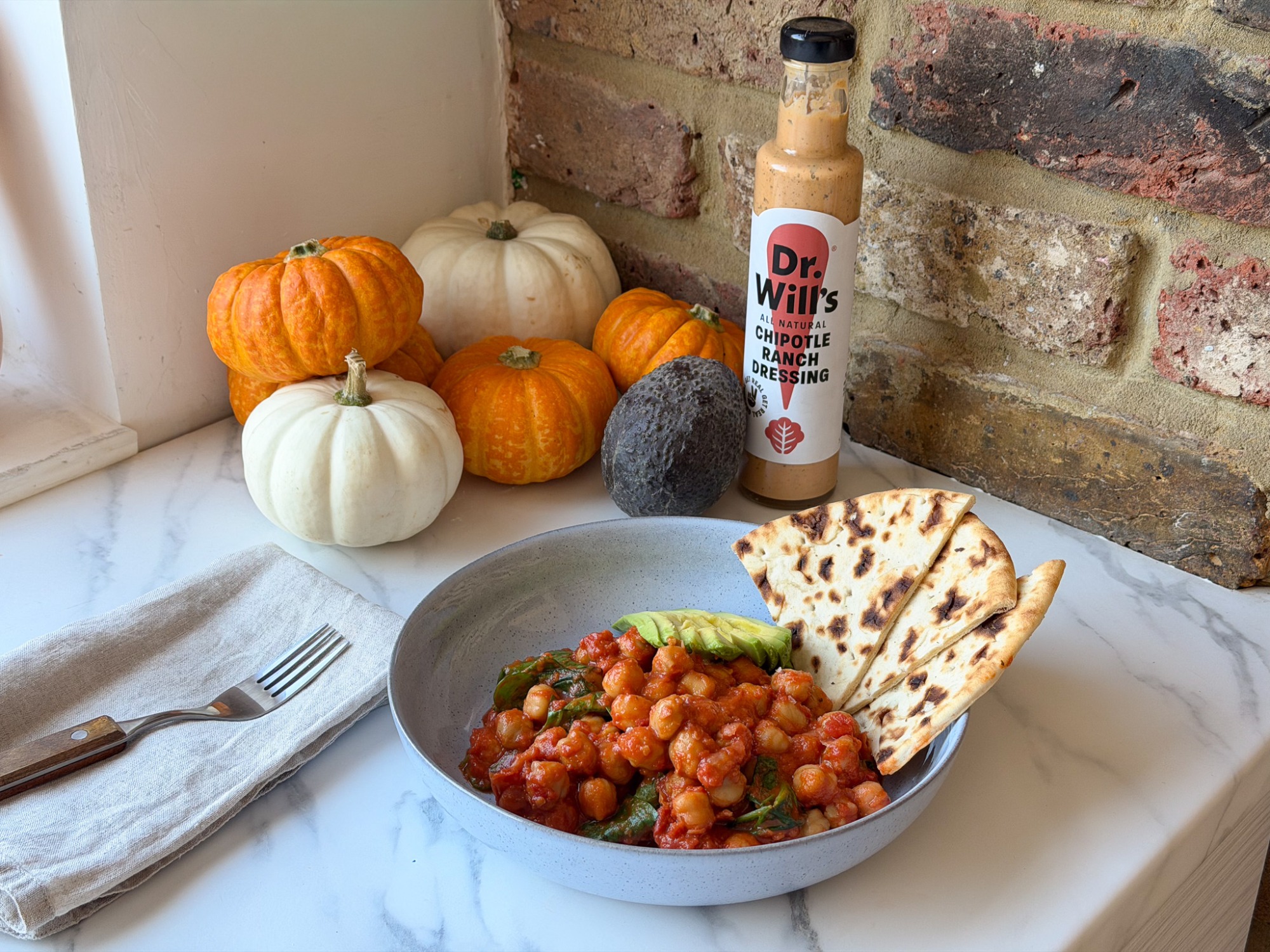 15 Minute Smoky Chipotle Chickpeas Bowl