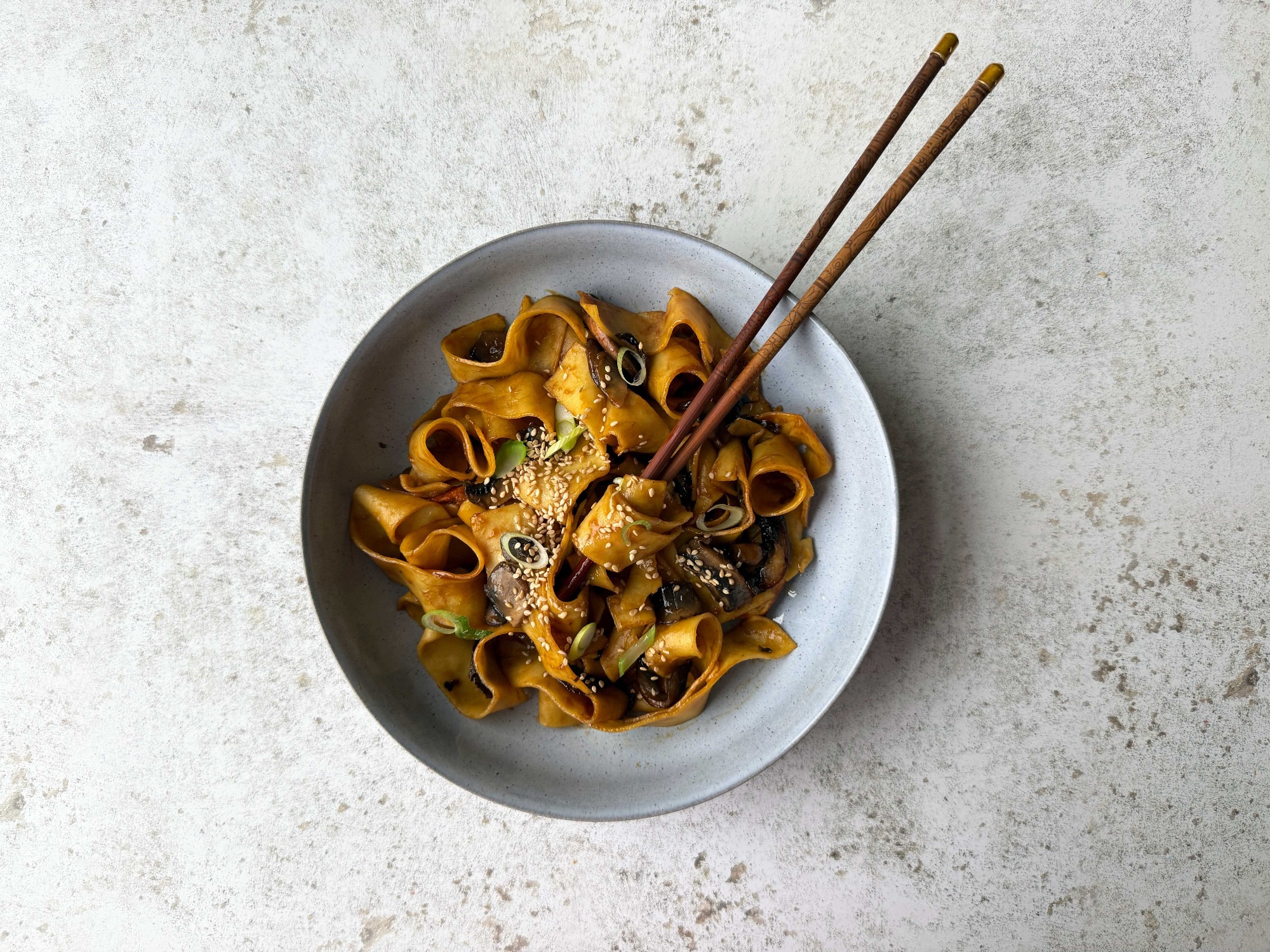 Speedy Mushroom Hoisin Noodles
