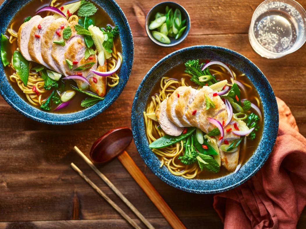 Super Quick Ramen with Chicken & Vegetables