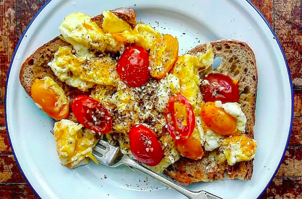 Za'atar Spiced Eggs With Tomatoes